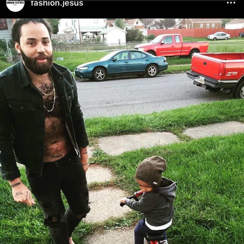 Meet your Posher, Dom